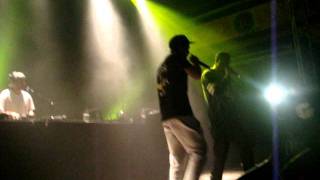 GZA Montpellier 03/02/12 Shimmy with lucky guy on stage