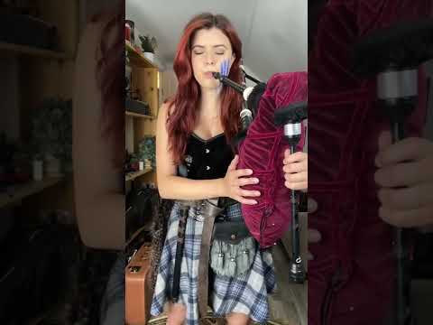 Braveheart Theme with Highland Bagpipes (the way it should have been)