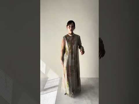 ライトベージュのアートシアードレス 動画