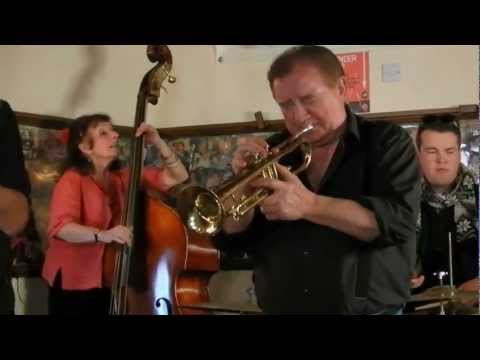 Jack Cotterill's Jazz All Stars play Swing that Music