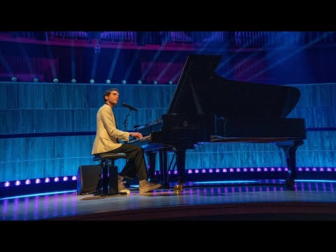 MIKA - Grace Kelly live on The Piano