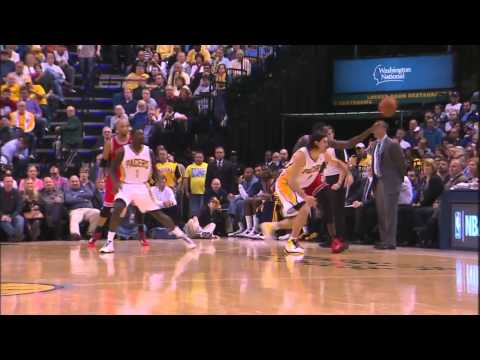 Luis Scola Steal & Coast to Coast Finish