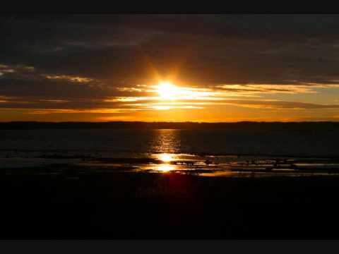 Distant Soundz ft Sydney Jo Jackson - Fairytales (HQ)