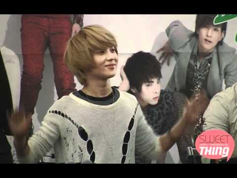 [fancam] 101024 SHINee taemin finishes signing #2 @ Yeongdeungpo fansigning
