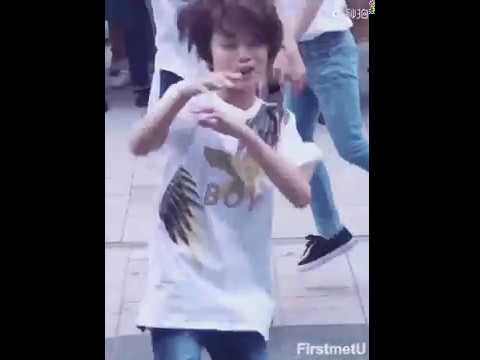 【BOY STORY】HONGDAE BUSKING (cover Love Scenario - iKON) Gou Mingrui focus