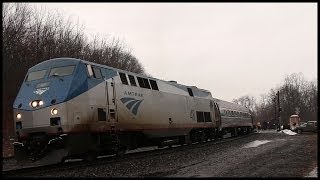 preview picture of video 'Amtrak 43, The Pennsylvanian, at Tyrone, PA on 12-29-2013'
