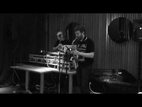 Dj Odilon & Vincent Thékal (Saxophone)