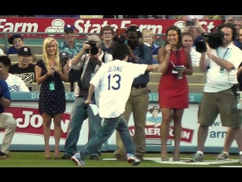 Mr Chow Ken Jeong Gives Dodger Lineup vs Yankees 7-30-13