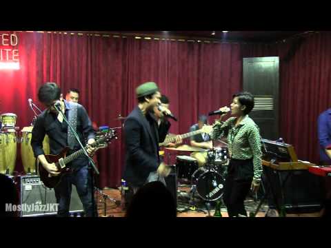 Maliq & D'essentials ft. Indra Lesmana - Ananda @ Mostly Jazz 04/04/14 [HD]