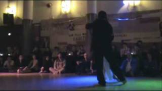 Moira Castellano y Gastón Torelli en La Milonga Solidaria 01