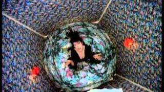 Meredith Brooks - Nobody's Home (lyrics)