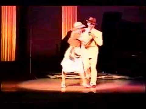  Vanina Bilous  and  Roberto Herrera  are  dancing  to  the  milonga  "  La Luciernaga  "