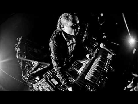 Anthony Rother - (Live At Ein Herz Fuer Electro Harry Klein 2007)