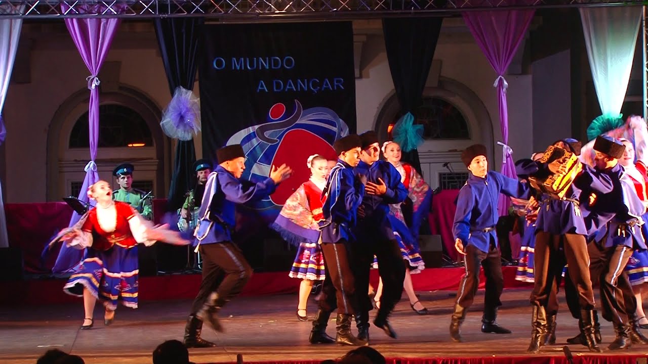 Russian folk dance: Kazachiy