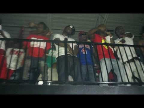 Tralwayz  #B2mow release party  lachanges shot by @mikejoy