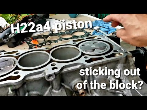 G23VTEC build, H22 piston sticking out.