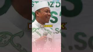 Download lagu Tetap SATU  #ustaddasadlatif #ceramahlucu #ustadzdasadlatif #lucu #gaspol #ceramahmakassar mp3