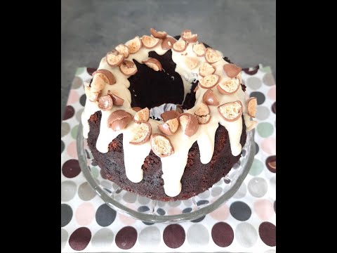 Chocolate Sockerkaka (with a white chocolate drizzle)