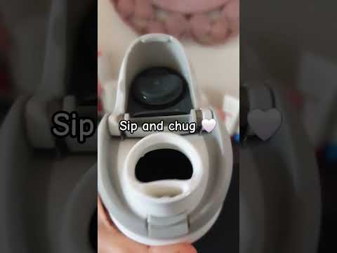 Pros vs cons of having an Owala water bottle. #owala ‎@Owala  #waterbottle #merrychristmas #shorts