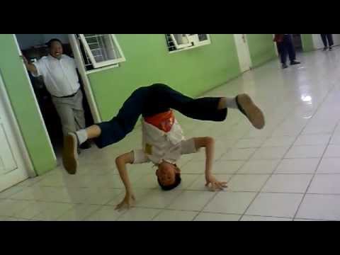 Student Breakdancing (SMP PGRI 246 CURUG) (Tendangan Si Madun)