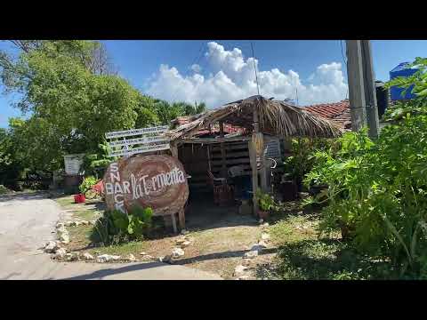 Cuba playa fuera de temporada, playa artificial del pueblo de Caibarién provincia de Villa Clara.