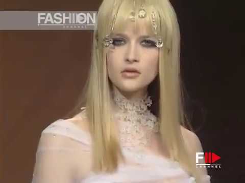 LOLITA LEMPICKA Fall 2000 2001 Paris - Fashion Channel ▶18:26