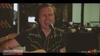 Franz Ferdinand - Take Me Out (Acoustic) I Live From Eddie&#39;s Desk I The Hot Breakfast