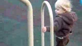 preview picture of video 'Ollie at the Park - March 15th 2008'
