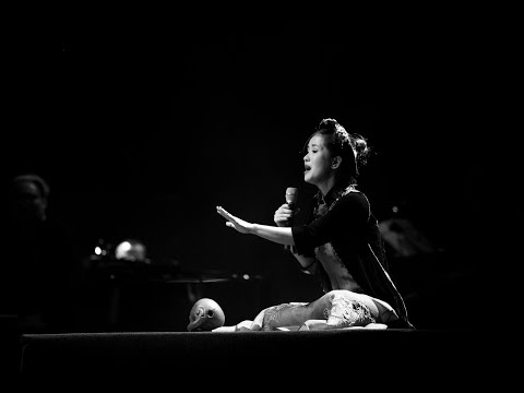 Thể hiện bởi Hồng Nhung