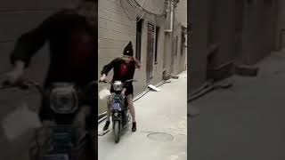 Download lagu Siapa Yang Untung🤣 #shorts #shortsviral mp3