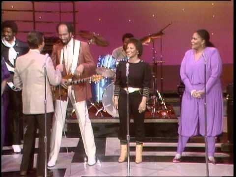 Dick Clark Interviews Skyy - American Bandstand 1982