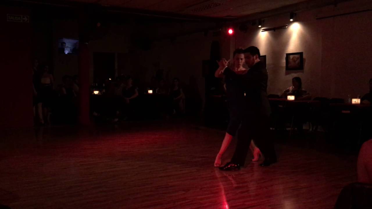 Jose Luis Salvo y Carla Rossi en Abrazando Tangos 1/4