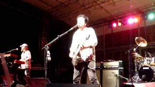 STEVE LUKATHER A SARZANA 28 7 2011 Can&#39;t Look Back   Part 1