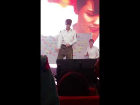 [160814] SVT IN MANILA - DINO'S DANCING WITHOUT MUSIC CHALLENGE (FANCAM)