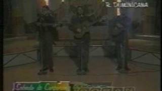 es muy tarde los trios