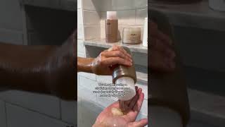 This is your sign to use a clarifying shampoo #theouai #detoxshampoo #hairwashroutine #hairwashday