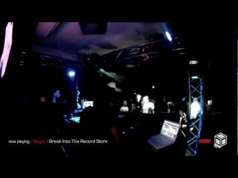 RUBEN MANDOLINI b2b MENNIE @CLUB 999 (Po - Italy) 15-02-2013 - PART1