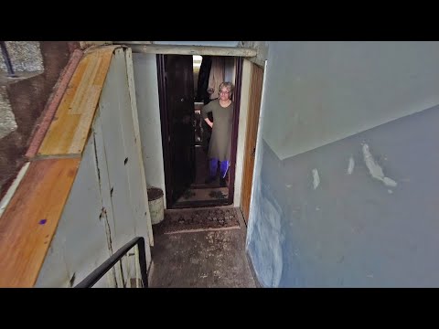 #13.godinu žive u podrumu BEZ STRUJE!