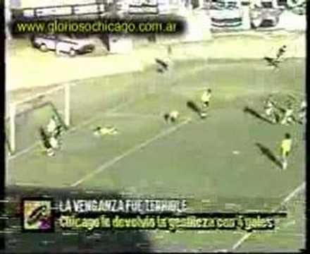 Nueva Chicago 4 - Almirante Brown 2, 1997 en Mataderos