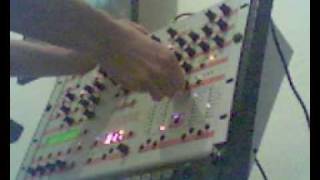 Video thumbnail for Jomox Sunsyn test by Electronic Vibes
