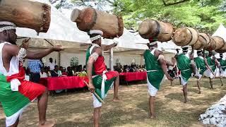 Dansul Tradițional Burundez - Karyenda: toba tradițională africană