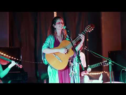 Lidia Lins - Dive Deeper