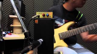 Video thumbnail for [Doremishop.vn] - Eden MicroTour Mini 2W Bass Amp Demo by Doremi TV