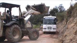 preview picture of video 'Alcaldía del Cobre arregló paso del Sector el Huérfano de Michelena vía el Zumbador'