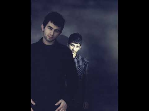 Radu & Ran Ahen Ft. Berk & Ber Kadem - Karanlık Oda