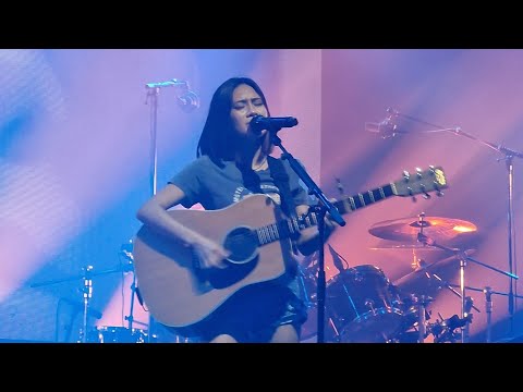 231010 NIKI - facebook friends @ NICOLE WORLD TOUR in amsterdam [4K FANCAM]