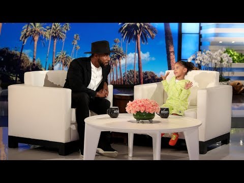 愛らしいキッズダンサーZaZaは、彼女の生意気なダンスの動きを示しています。 (Adorable Kid Dancer ZaZa Shows Off Her Sassy Dance Moves)