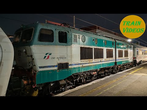 E402.139 con l'invio demolendo del E656.005 e le carrozze Eurofima in partenza da Cancello