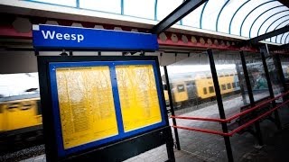 preview picture of video 'Het Station: Treinen op Station Weesp'
