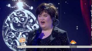 Susan Boyle sings  'I'll Be Home for Christmas'